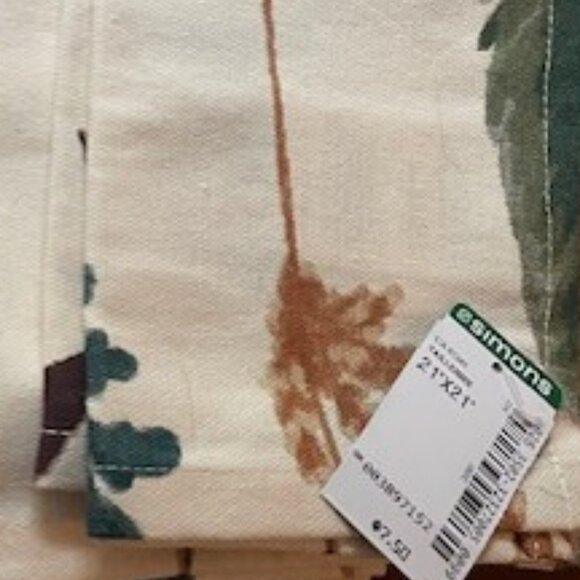 SIMONS Bundle - Fall Leaves and Feathers Napkins set of 4 and 3 Tea Towels - Picture 4 of 7